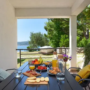 Apartment Malako Family, Seline