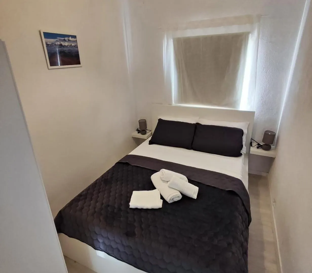 Apartment Apartmani Bura Seline Croatia